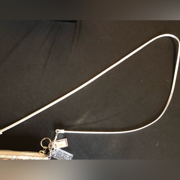 SOLD Gorgeous Coach Poppy Sequin Limited Edition Small Bag Purse with 2 Purse… - Picture 6 of 10